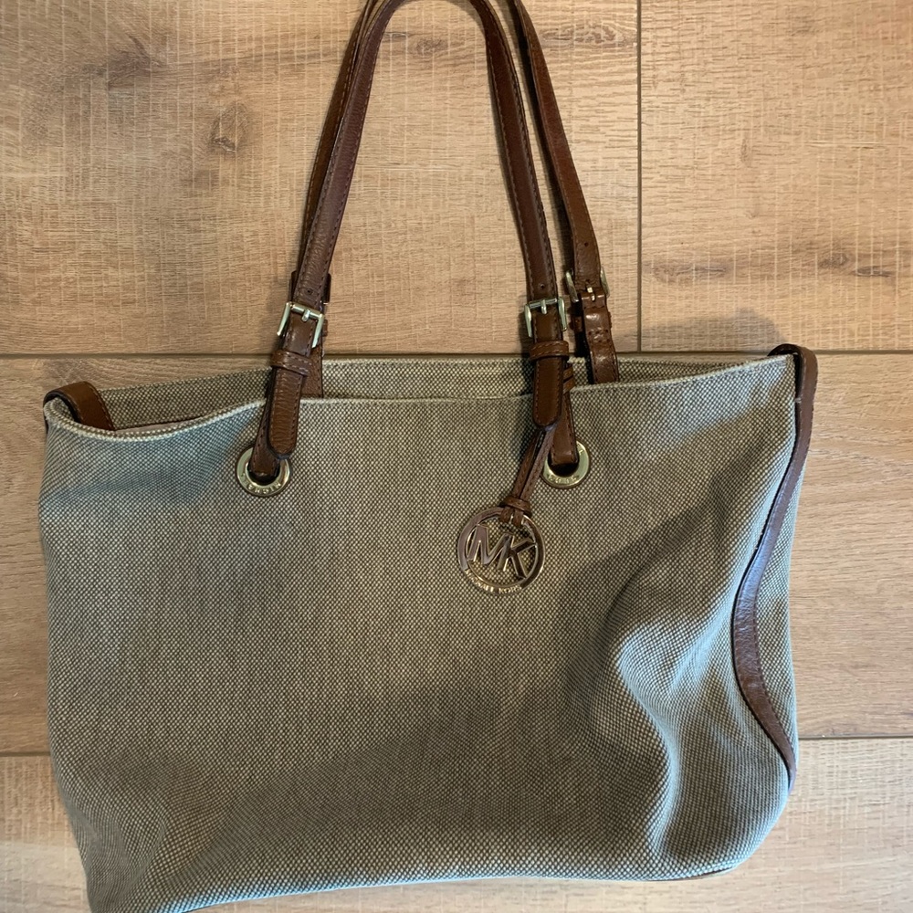 Burlap Michael Kors Jet Set Tote